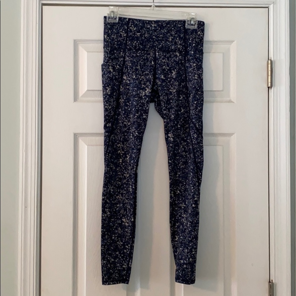 Athleta Salutation Stash Pocket Tights